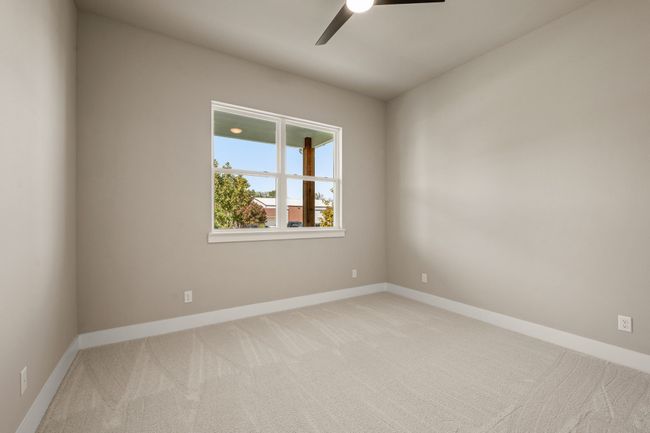 207 W 7 Th St, House other with 4 bedrooms, 3 bathrooms and null parking in Justin TX | Image 27
