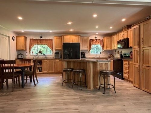243 Buckley Rd, Weare, NH, 03281-4810 | Card Image