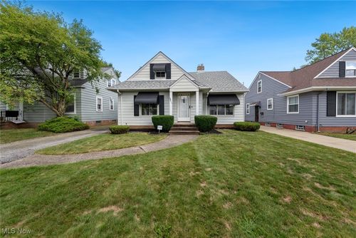 20511 Balfour Rd, Warrensville Heights, OH, 44122-6311 | Card Image