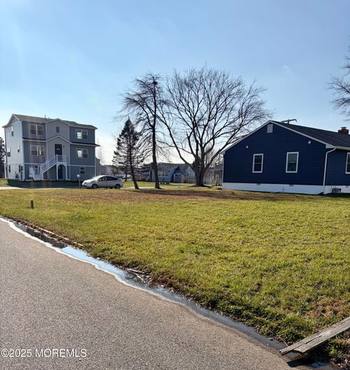 101 Binnacle Ln, Toms River, NJ, 08753-4712 | Card Image