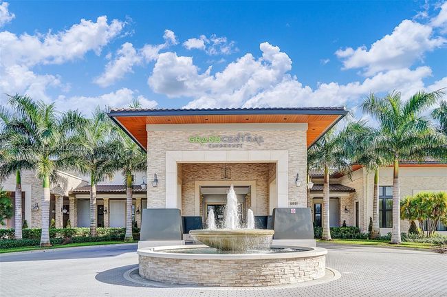 10380 Nw 88 Th Ter, Townhouse with 4 bedrooms, 3 bathrooms and null parking in Doral FL | Image 59