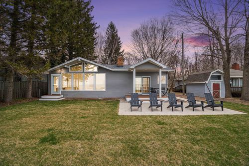 1184 Cherry Dr, South Haven, MI, 49090-9535 | Card Image