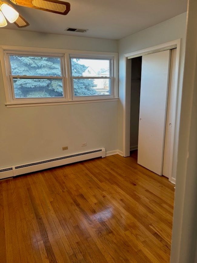 913 N 24 Th Ave, Home with 5 bedrooms, 2 bathrooms and 6 parking in Melrose Park IL | Image 11