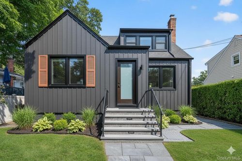 29 Hickory Rd, Bayville, NY, 11709-1832 | Card Image