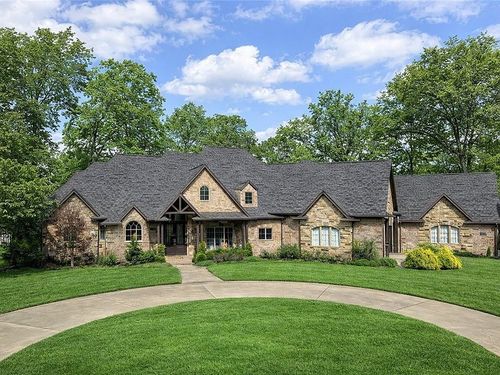 1453 Le Chesnay Dr, Centerton, AR, 72719-8805 | Card Image