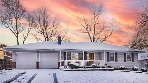 6707 E 99th Ter, Kansas City, MO, 64134-1504 | Card Image