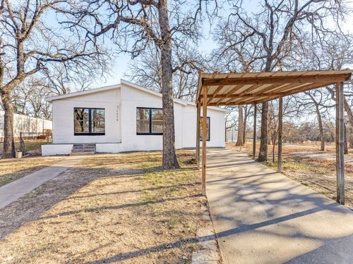 1328 Pelican Cir, Azle, TX, 76020-4550 | Card Image