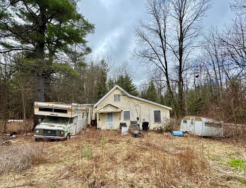 95 Mcnally Road, Clinton, ME, 04927 | Card Image