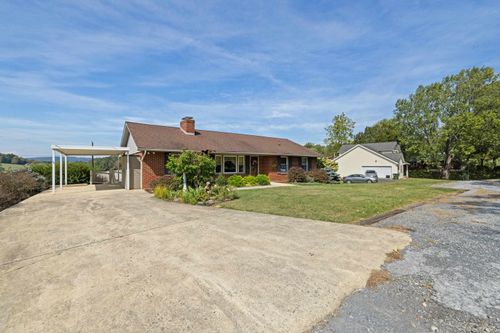517 Old White Hill Rd, STUARTS DRAFT, VA, 24477 | Card Image
