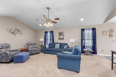 550 Dana Court, House other with 3 bedrooms, 3 bathrooms and null parking in Glasgow KY | Image 3