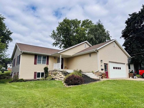 308 S Lindsey St, Dodgeville, WI, 53533-1810 | Card Image
