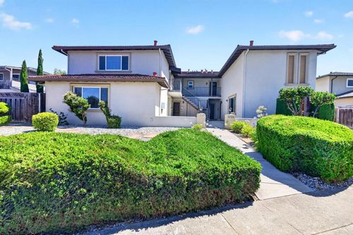 1026 Valerian Way, Sunnyvale, CA, 94086-1568 | Card Image