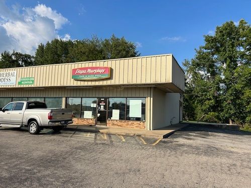 1571 Fort Campbell Blvd, Clarksville, TN, 37042-3535 | Card Image