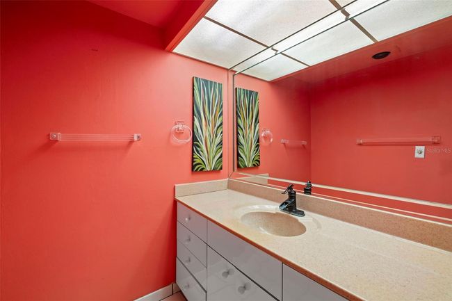 APT-1201 - 9415 Blind Pass Rd, Condo with 2 bedrooms, 2 bathrooms and null parking in ST PETE BEACH FL | Image 22