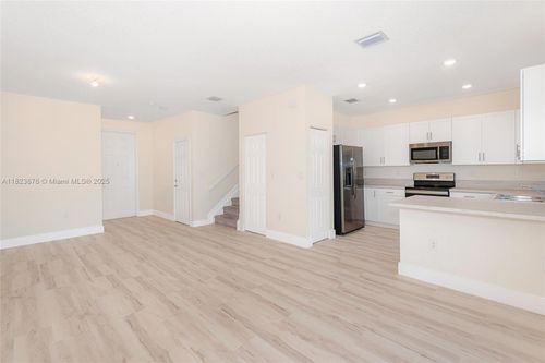 3348 W 108th St, Hialeah, FL, 33018 | Card Image