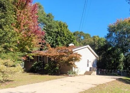 4356 Armstrong Rd, Norton Shores, MI, 49441-4904 | Card Image