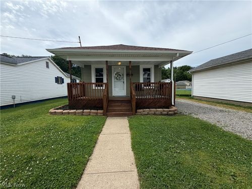 2127 Hoge Ave, Zanesville, OH, 43701-2129 | Card Image