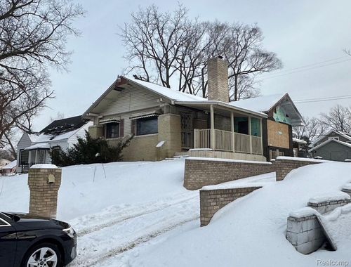 366 E Atherton Rd, Flint, MI, 48507-2733 | Card Image