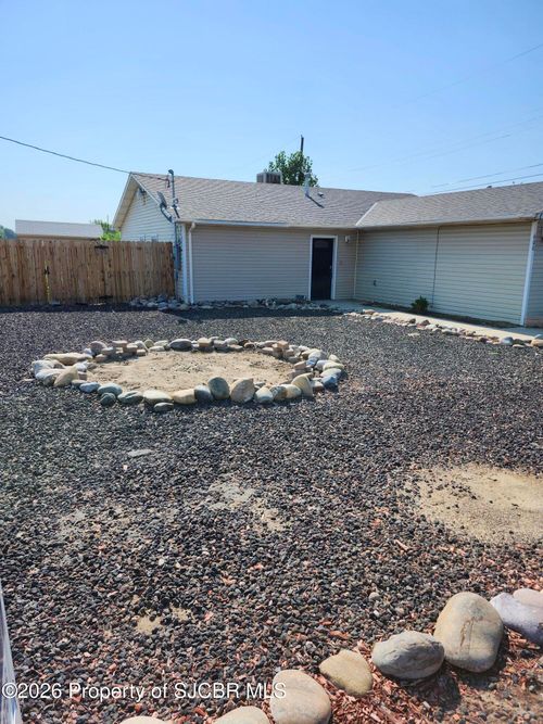600 N Frontier St, Bloomfield, NM, 87413-5507 | Card Image