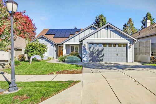 3681 Windgate St, Medford, OR, 97504-9106 | Card Image