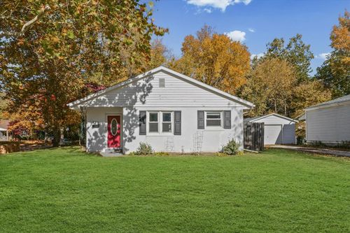 602 E Washington St, Urbana, IL, 61801-4323 | Card Image