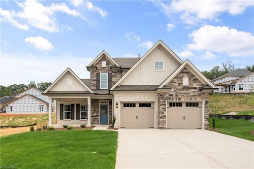 2751 Monarch Way, Winston Salem, NC, 27106-9908 | Card Image