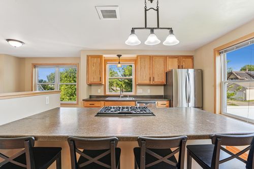1661 Bush Ave, Saint Paul, MN, 55106-4211 | Card Image