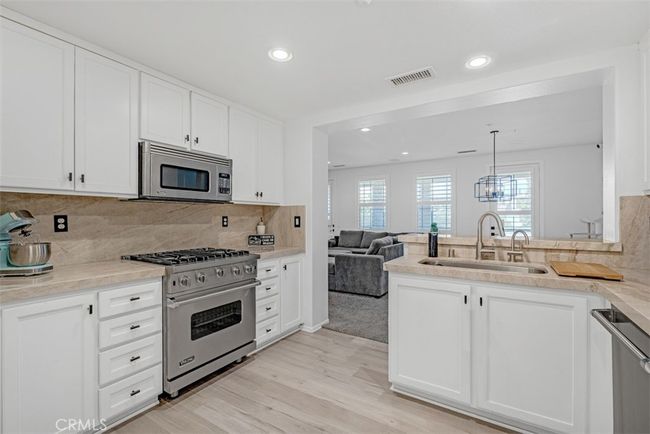1 - 12452 Benton Dr, Condo with 4 bedrooms, 2 bathrooms and 2 parking in Rancho Cucamonga CA | Image 15