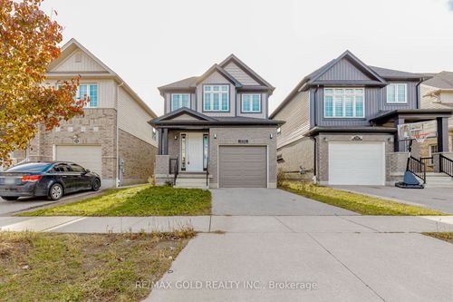 {{alt}} | Card Image