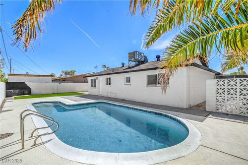 5128 Wilbur St, Las Vegas, NV, 89119-4832 | Card Image