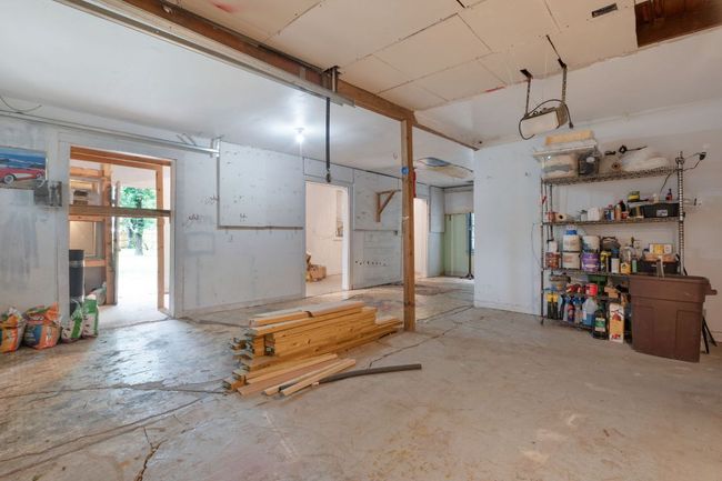 508 S Walnut St, House other with 4 bedrooms, 2 bathrooms and 6 parking in Lampasas TX | Image 38