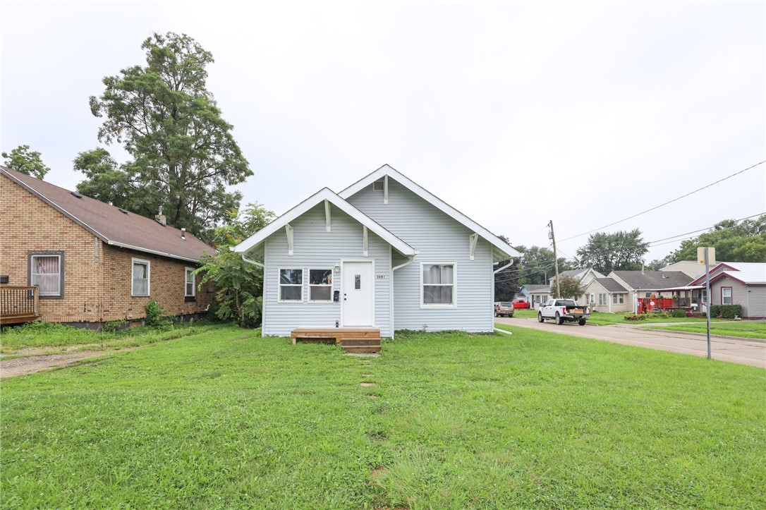 Elizabeth Ave, Des Moines, IA 50317
