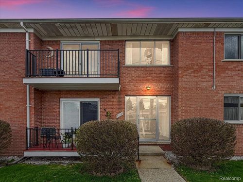 29-32095 Beaconsfield St, Roseville, MI, 48066-1148 | Card Image