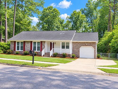105 Glendale Dr, Summerville, SC, 29485-5624 | Card Image