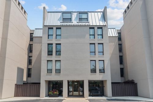 105-640 Winnetka Mews Avenue, Winnetka, IL, 60093 | Card Image