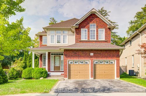 10 Thistledown Cres, Whitby, ON, L1R3P2 | Card Image