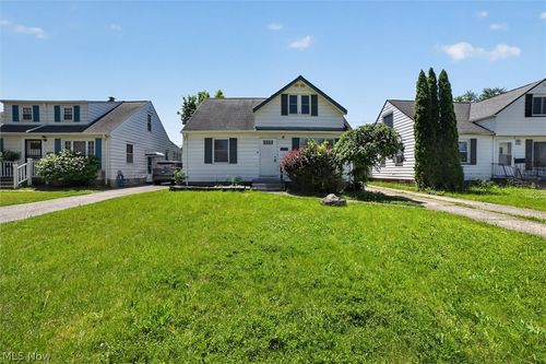13776 Shady Oak Blvd, Garfield Heights, OH, 44125-6031 | Card Image