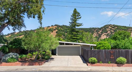 678 Appleberry Dr, San Rafael, CA, 94903-1204 | Card Image