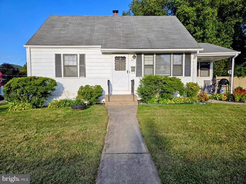 547 Rentzheimer Dr, Hellertown, PA, 18055-1842 | Card Image