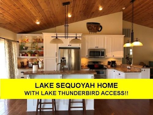 194 E Lakeshore Dr, Cherokee Village, AR, 72529-4232 | Card Image