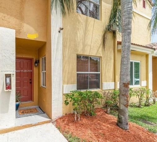 3906-3906 Nw 90th Ave, Sunrise, FL, 33351-8803 | Card Image