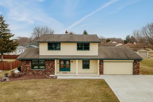 W158N10768 Catskill Lane, Germantown, WI, 53022 | Card Image