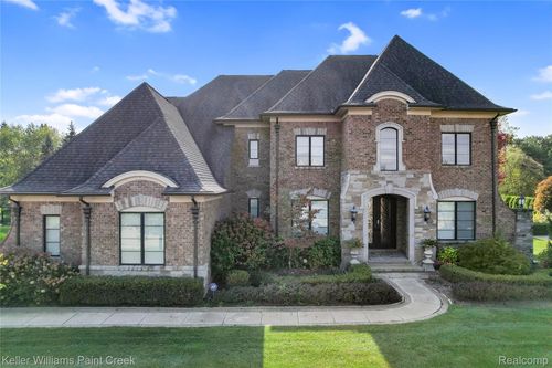 2821 Addison Cir S, Rochester, MI, 48306-4921 | Card Image