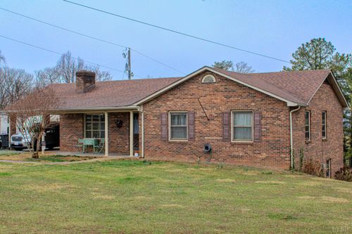 5225 Blue Ridge Dr, Gretna, VA, 24557-3171 | Card Image