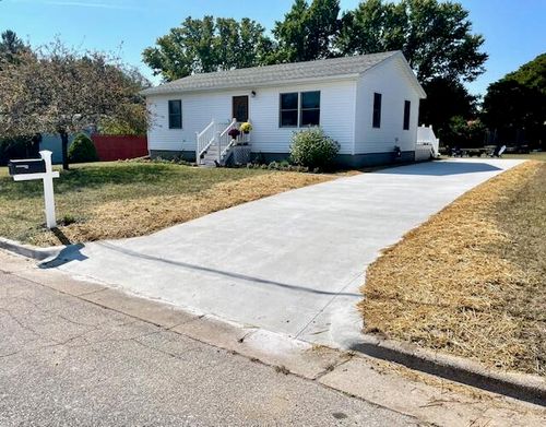 210 S Jackson Rd, Ludington, MI, 49431-2409 | Card Image