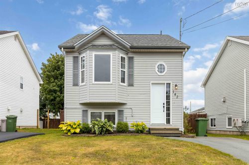 142 Serop Cres, Eastern Passage, NS, B3G1P8 | Card Image