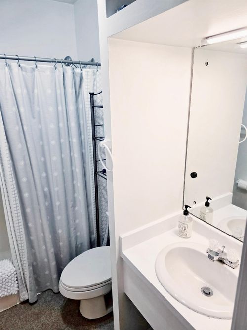 apt-8-676 Ashland Ave, Saint Paul, MN, 55104-7168 | Card Image