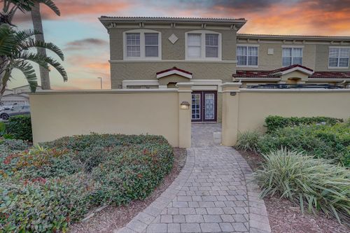 2888 Bella Vista Dr, DAVENPORT, FL, 33897-3679 | Card Image