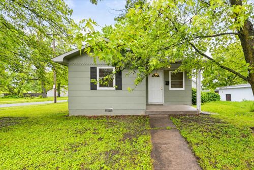 451 S Allen St, CENTRALIA, MO, 65240-1506 | Card Image
