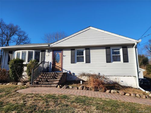 373 Ehrhardt Rd, Pearl River, NY, 10965-1341 | Card Image